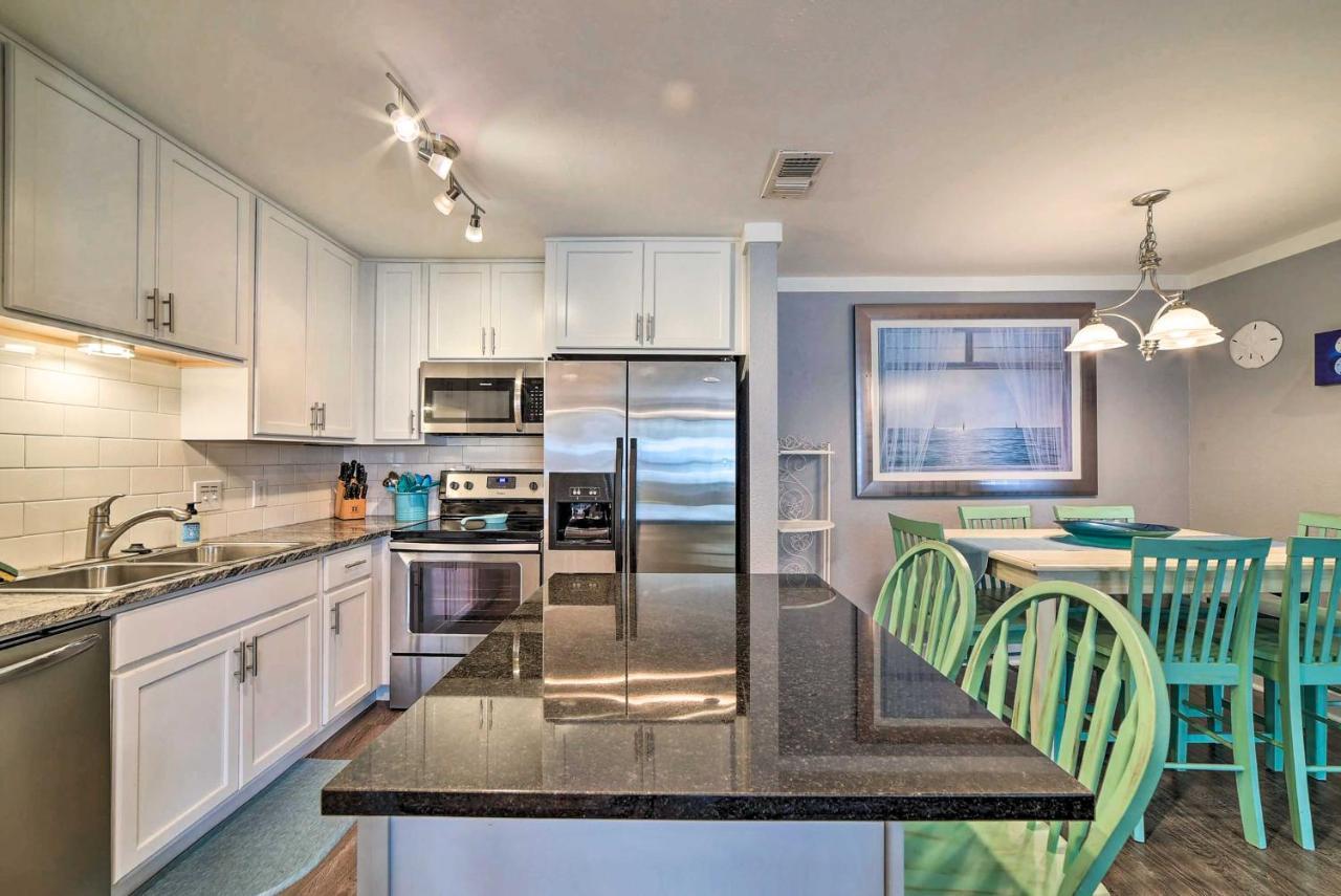 Port Aransas Condo With Outdoor Pool - Pets Welcome! Mustang Beach Exterior photo